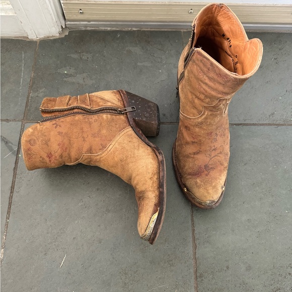 Lucchese Brown Short Distressed Floral Boots - Picture 2 of 14
